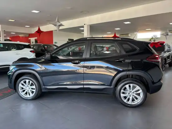 CHEVROLET-TRACKER-2023