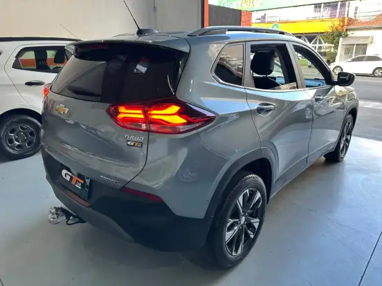 CHEVROLET-TRACKER-2024