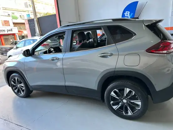 CHEVROLET-TRACKER-2024