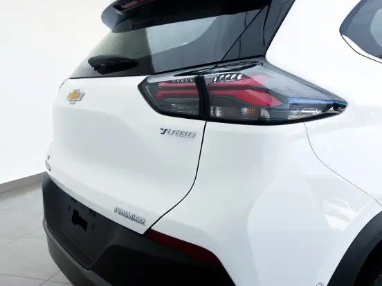 CHEVROLET-TRACKER-2025