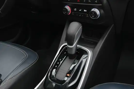 CHEVROLET-TRACKER-2023