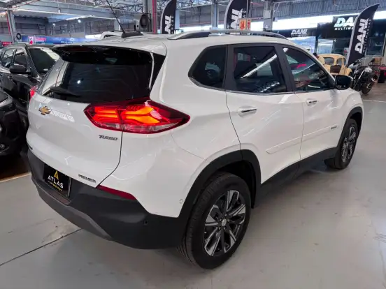 CHEVROLET-TRACKER-2024