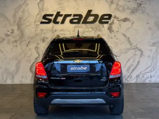 CHEVROLET-TRACKER-2017