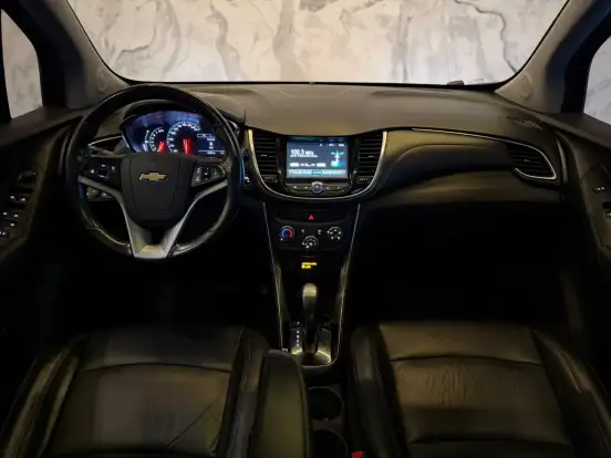 CHEVROLET-TRACKER-2017