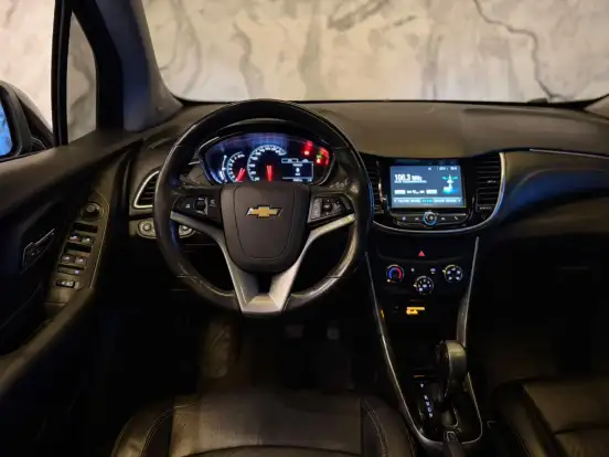 CHEVROLET-TRACKER-2017
