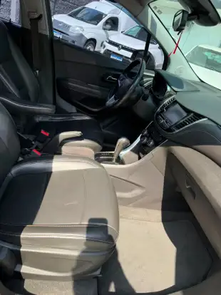 CHEVROLET-TRACKER-2019