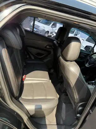 CHEVROLET-TRACKER-2019