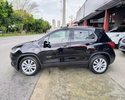 CHEVROLET-TRACKER-2018