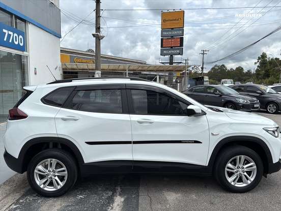 CHEVROLET-TRACKER-2022