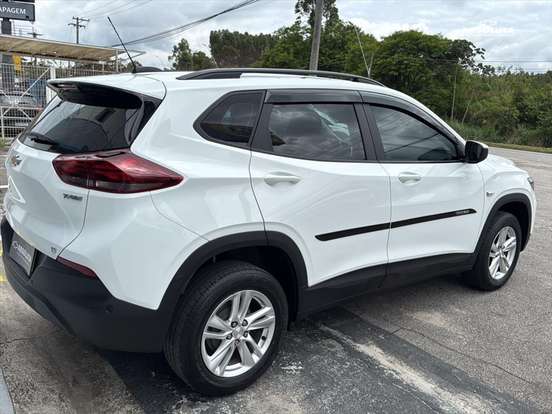 CHEVROLET-TRACKER-2022