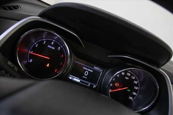 CHEVROLET-TRACKER-2025