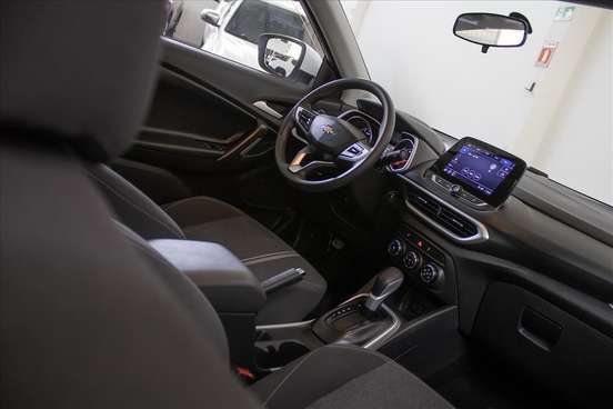 CHEVROLET-TRACKER-2025