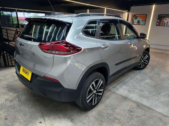 CHEVROLET-TRACKER-2023
