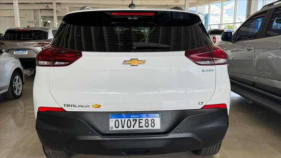 CHEVROLET-TRACKER-2025