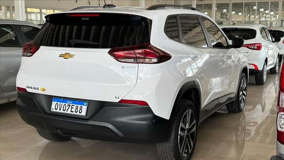 CHEVROLET-TRACKER-2025