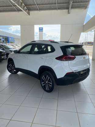 CHEVROLET-TRACKER-2023