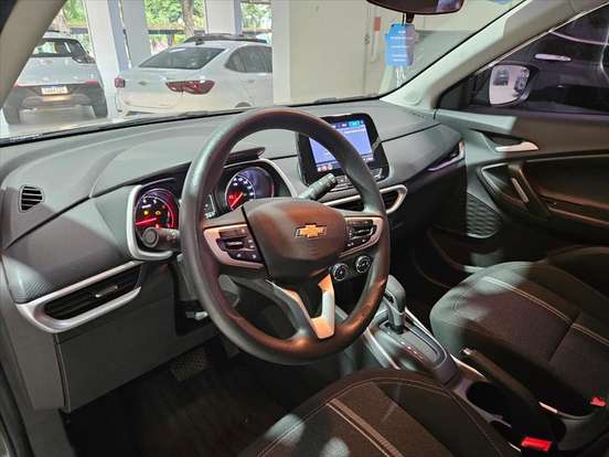 CHEVROLET-TRACKER-2023