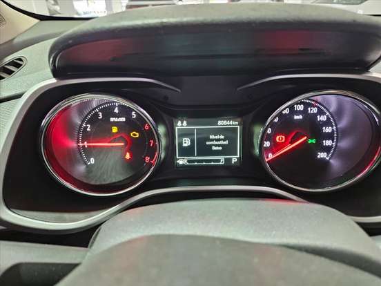 CHEVROLET-TRACKER-2023