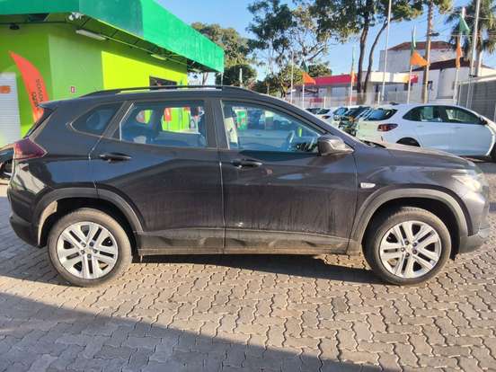 CHEVROLET-TRACKER-2023