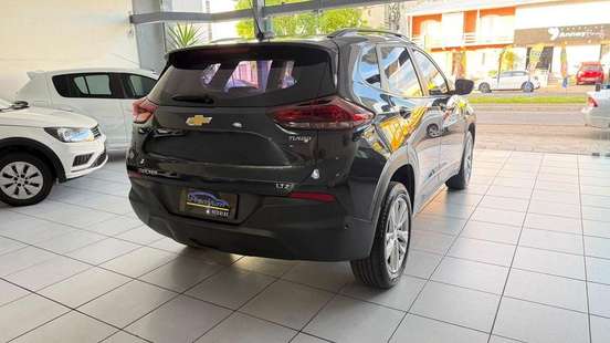 CHEVROLET-TRACKER-2023