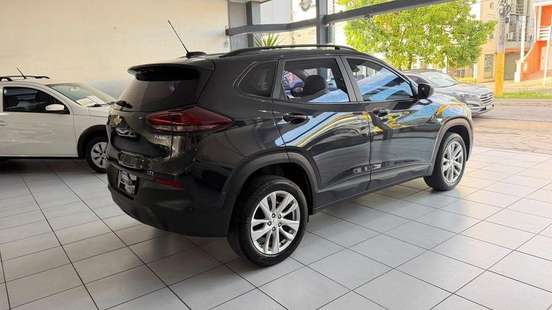 CHEVROLET-TRACKER-2023
