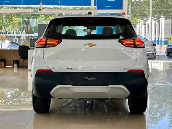 CHEVROLET-TRACKER-2025