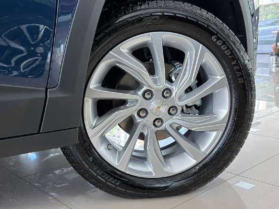 CHEVROLET-TRACKER-2025