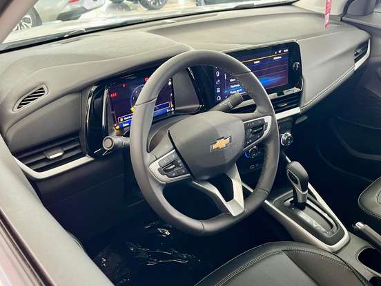 CHEVROLET-TRACKER-2025