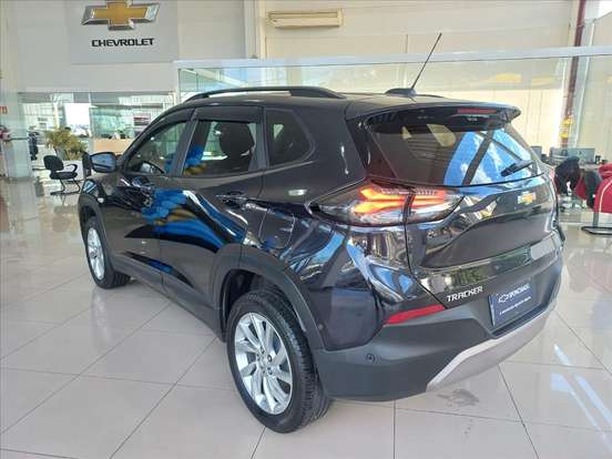 CHEVROLET-TRACKER-2025