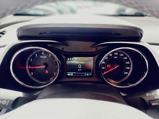 CHEVROLET-TRACKER-2024