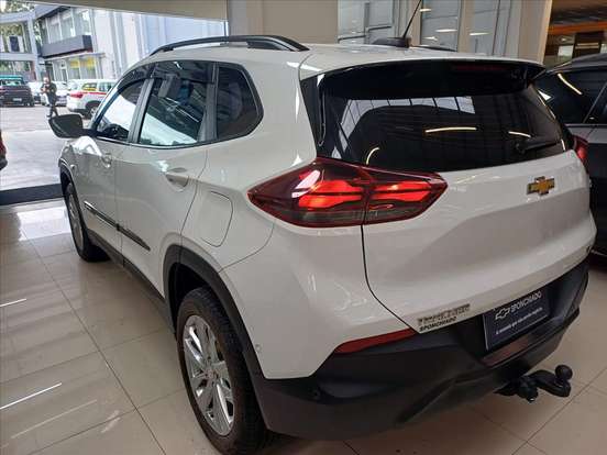 CHEVROLET-TRACKER-2023