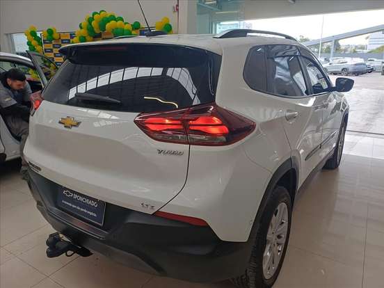 CHEVROLET-TRACKER-2023