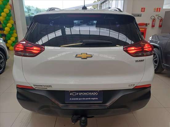 CHEVROLET-TRACKER-2023