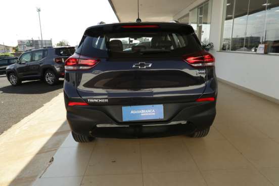 CHEVROLET-TRACKER-2023