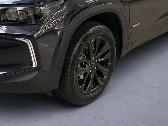 CHEVROLET-TRACKER-2023