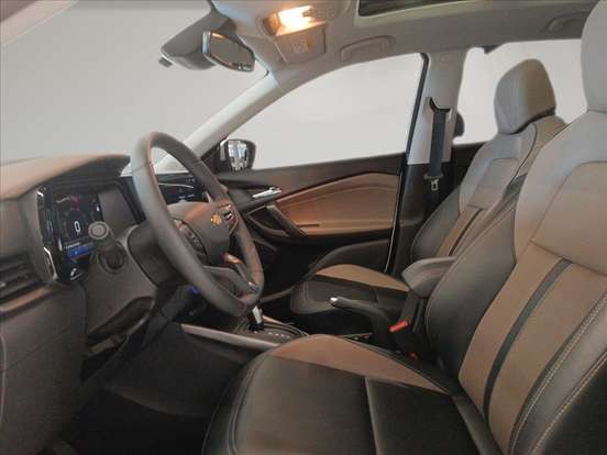 CHEVROLET-TRACKER-2025