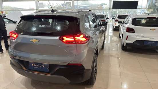 CHEVROLET-TRACKER-2025