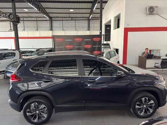 CHEVROLET-TRACKER-2024