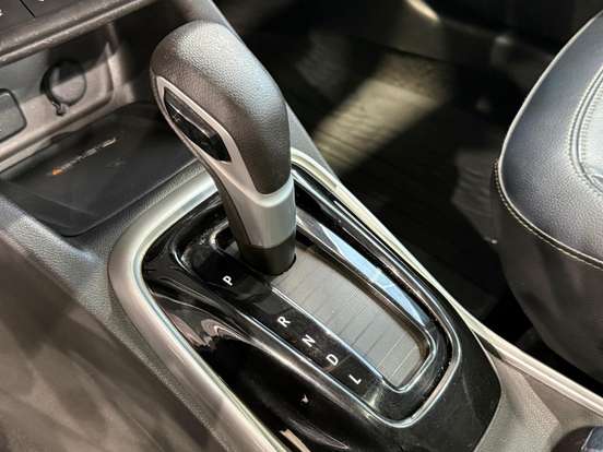 CHEVROLET-TRACKER-2021