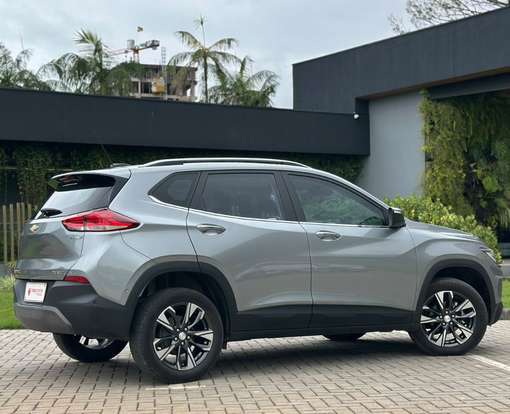 CHEVROLET-TRACKER-2023