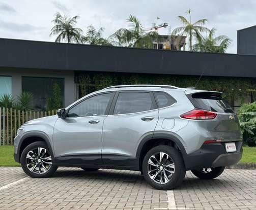 CHEVROLET-TRACKER-2023