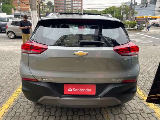 CHEVROLET-TRACKER-2023