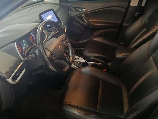 CHEVROLET-TRACKER-2023