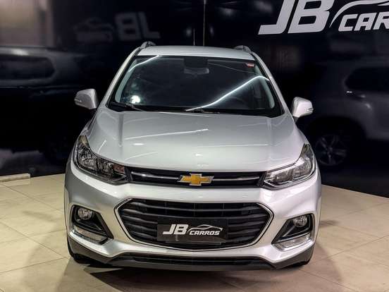 CHEVROLET-TRACKER-2017