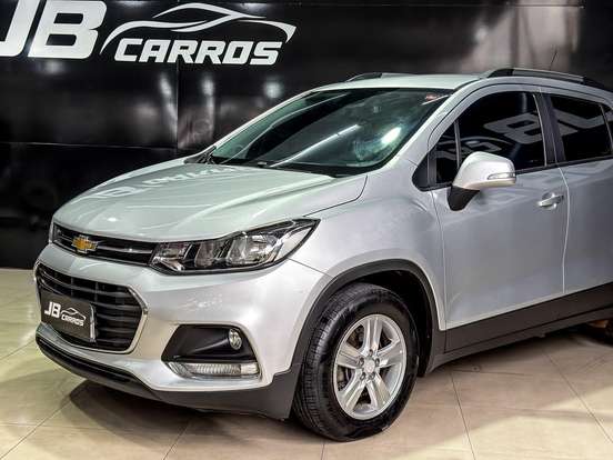 CHEVROLET-TRACKER-2017