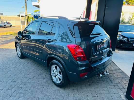 CHEVROLET-TRACKER-2018