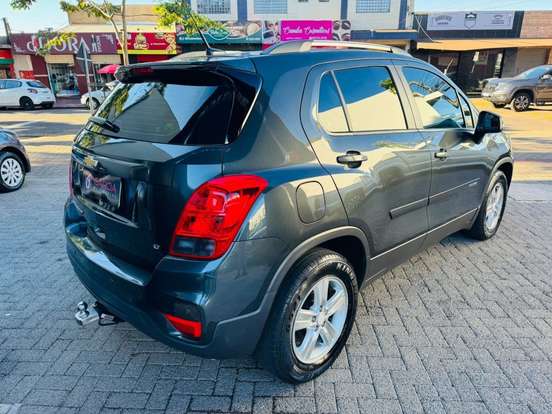 CHEVROLET-TRACKER-2018