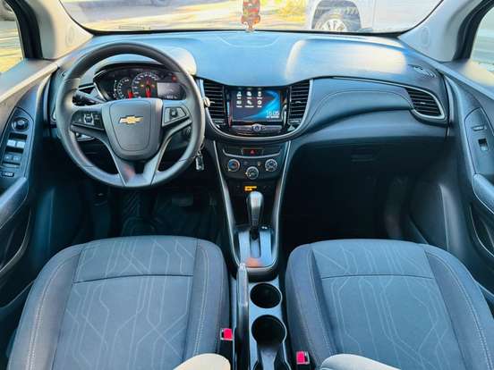 CHEVROLET-TRACKER-2018