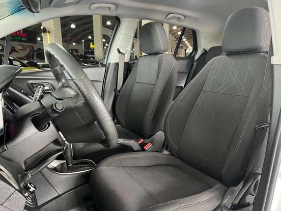 CHEVROLET-TRACKER-2017