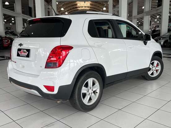 CHEVROLET-TRACKER-2017